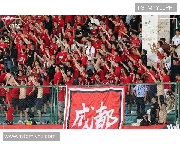 成都足球队实力之争引发热议球迷观点各异分析球队未来发展 成都足球队实力之争引发热议球迷观点各异分析球队未来发展