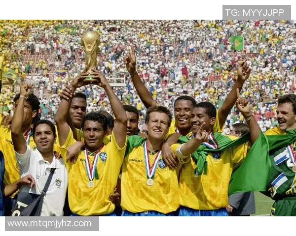 街头足球明星高清瞬间捕捉展现运动魅力与生活风采