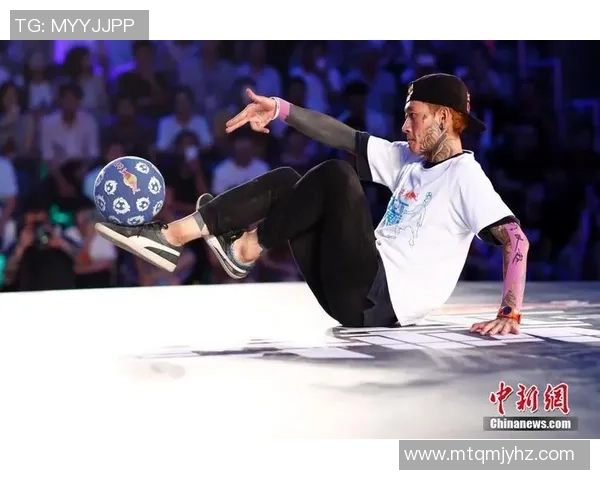 足球明星华丽登场引发全场狂欢激情四溢瞬间点燃球迷热情